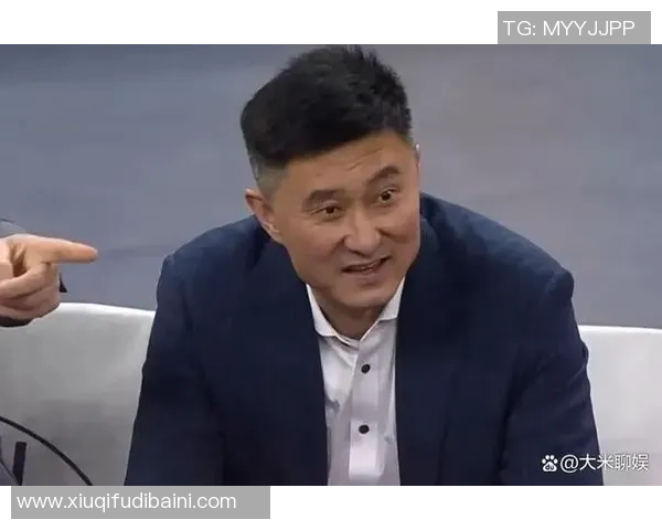 莫兰德因犯规频繁被罚出场赛后向裁判做出数钱手势引发热议